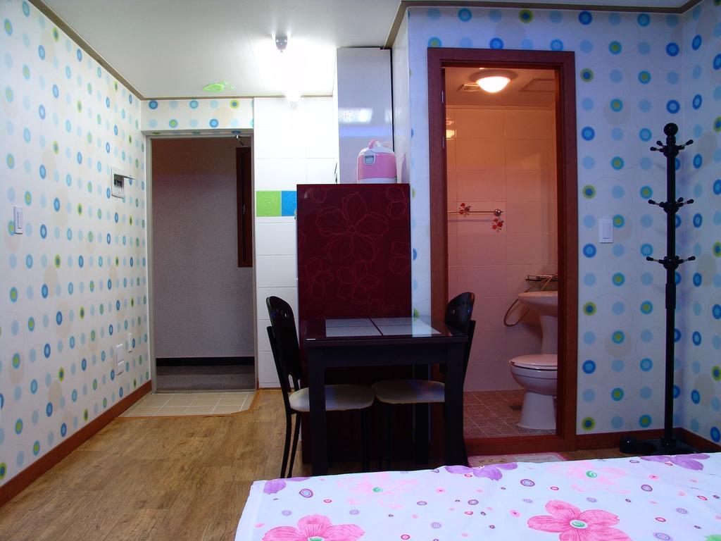 Yongdu Beach Pension Boryeong Bagian luar foto