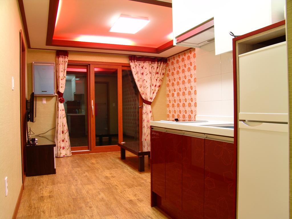 Yongdu Beach Pension Boryeong Bagian luar foto