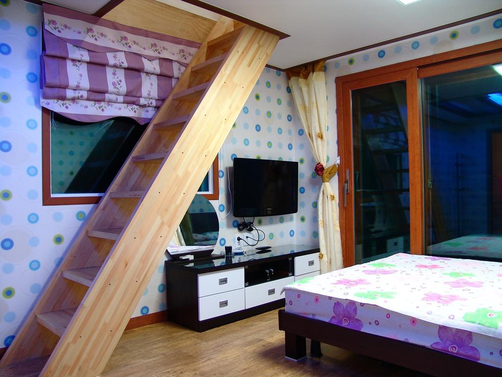 Yongdu Beach Pension Boryeong Bagian luar foto